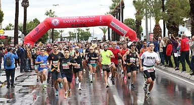 Karşıyaka tek yürek oldu, Ata’dan Ana’ya koştu