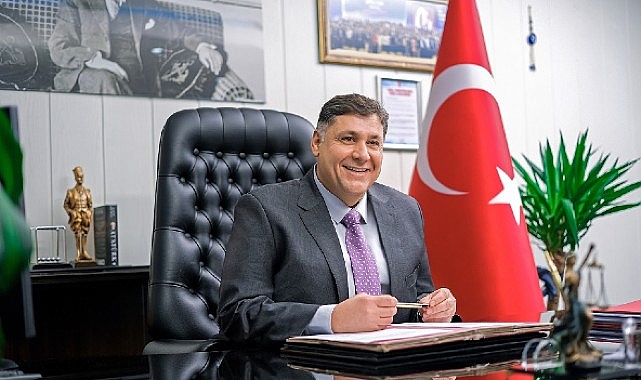 Menderes’te Öğrencilerin Cebi de Yüzü de Gülüyor
