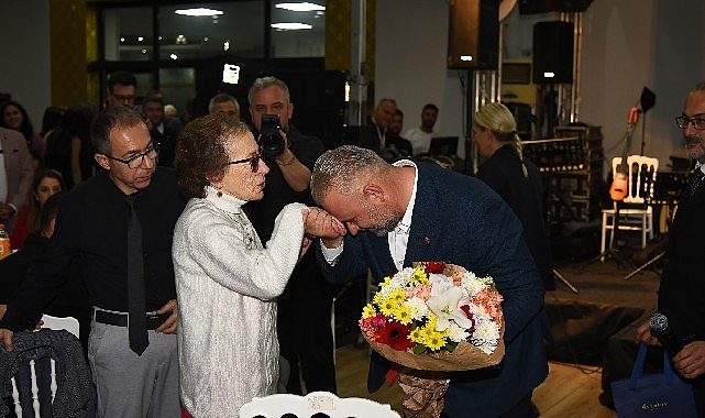 Menemen'de öğretmenler günü için unutulmaz gece