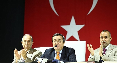 Başkan Batur İzmir Büyükşehir'e Aday Adaylığını örgütüyle paylaştı