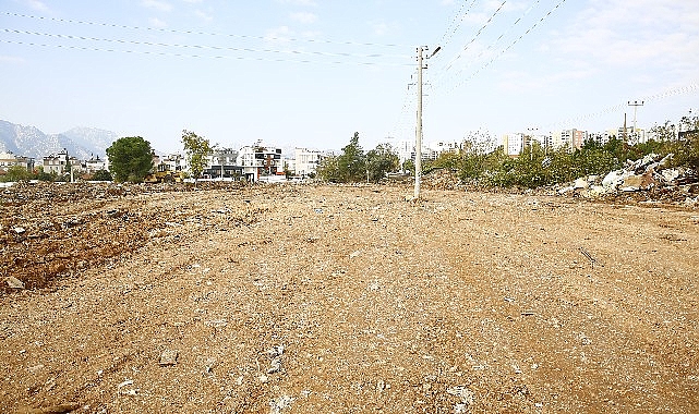 Büyükşehir Belediyesi Kepez’de yeni yol açıyor