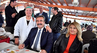 El emeği göz nuru ürünler bu pazarda
