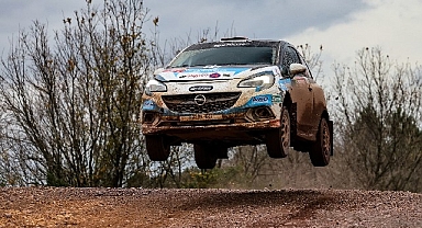 İstanbul Rallisi’nde yarışmacılar Petlas lastikleriyle zirvede