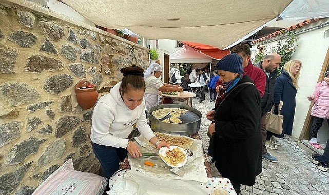 Narlıdere, Toprak ana Günü'nü nar ve aşure ile kutladı