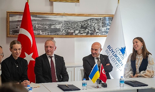 Rusya ve Ukrayna savaşı sırasında imzalanan ilk sözleşme İzmir’den İzmir ile Çernivtsi arasında kardeşlik anlaşması