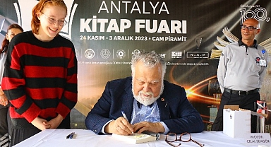 Ünlü bilim insanı Celal Şengör’ün söyleşisi salona sığmadı