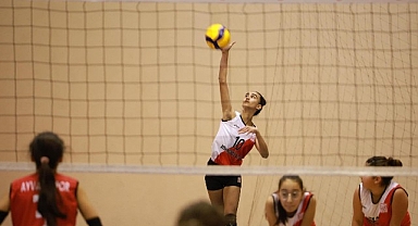 Burhaniye Belediyesi 2.Voleybol Turnuvasının açılışı yapıldı