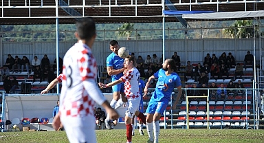 Kemer Belediye Spor evinde dolu dizgin