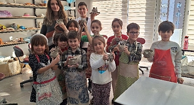 Nilüferli öğrencilerin tatili dolu dolu geçiyor