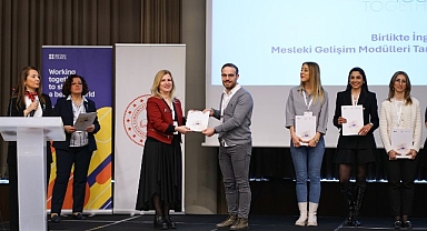 Birlikte İngilizce projesinin ‘Sürekli Mesleki Gelişim Seti’, tüm İngilizce öğretmenlerinin erişimine açılıyor