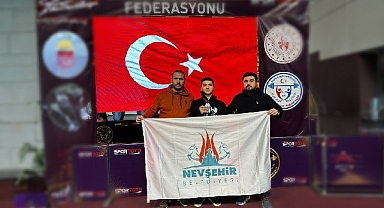 Nevşehir Belediyesi Gençlik ve Spor Kulübü Halter Takımı sporcularından İsmail Yetiş, Türkiye ikincisi oldu