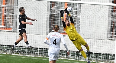 Nilüfer şampiyonluğa koşuyor