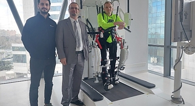 Omurilik Felçli Bosnalı Genç, yürüme umudunu Türkiye'de buldu