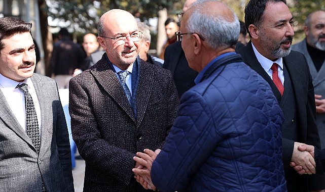 Selçuklu Belediye Başkanı Ahmet Pekyatırmacı, Cuma buluşmaları kapsamında Horozluhan Mahallesi'nde vatandaşlarla bir araya geldi