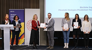 ‘Sürekli Mesleki Gelişim Seti’, tüm İngilizce öğretmenlerinin erişimine açılıyor