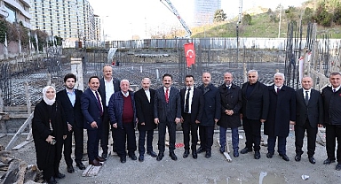 Yorum İstanbul Camii'nin temeli dualarla atıldı