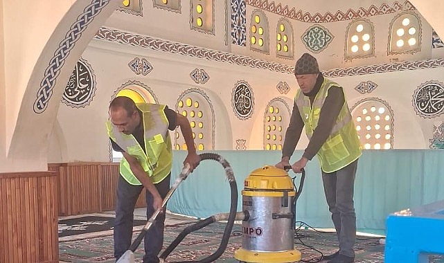 Burhaniye Belediyesi tarafından Ramazan ayı öncesinde, ibadethanelerde temizlik çalışmaları başlatıldı