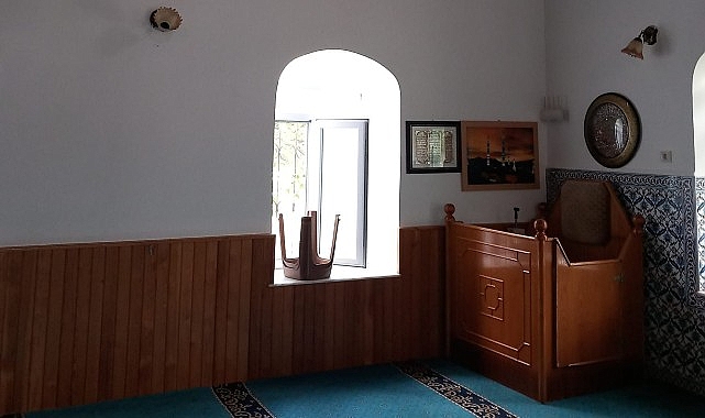 Kuzdere Merkez Camisi’nde bakım ve onarım çalışmaları