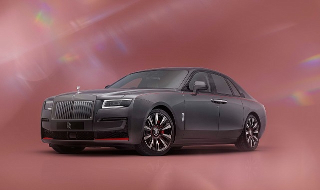 ‘’Rolls-Royce Ghost Prism’’ Çağdaş Tasarımdan Esinlendi.