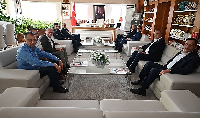 Başkan Topaloğlu’na tebrik ziyaretleri