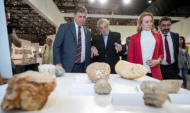 Jeoloji Festivali'nin açılışını Başkan Tugay yaptı İzmir depreme bilimin ışığında hazırlanacak