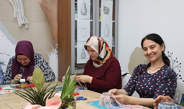 Anne Şehir'de atık malzemeler sanat eserine dönüşüyor - KÜLTÜR & SANAT - Beyaz Haber Ajansı