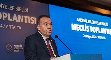 Antalya Büyükşehir Belediye Başkanı Muhittin Böcek, Akdeniz Belediyeler Birliği Başkanlığı'na seçildi