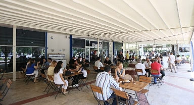 Aydın Büyükşehir Belediyesi uygun fiyatlı ve kaliteli ürünleri vatandaşlarla buluşturuyor