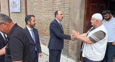 Başkan Altay Konyalıların Cuma Bereketine Ortak Oldu