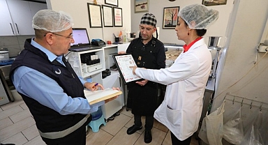 Bayraklı'da gıda satışı yapan işletmelere sıkı denetim