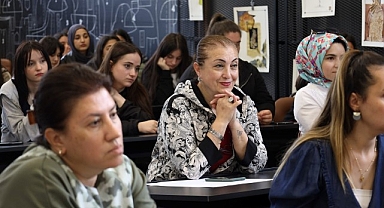 Büyükşehir’in SEKA İhtisas Merkezi’ndeki Moda Akademisinde; Cihan Nacar geleceğin modacılarıyla buluştu