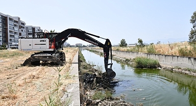 Çiğli'de Detaylı Çevre Temizliği Sürüyor