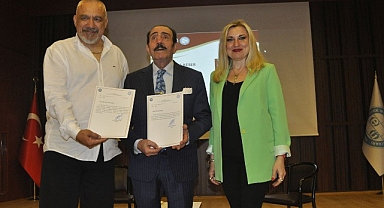 Duayen sanatçı Mustafa Keser Egeli gençlerle buluştu