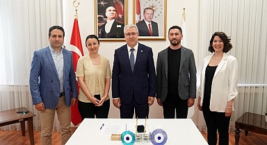 Egeli bilim ekibi ısıl stresi azaltan ve nefes alabilen akıllı giysiler geliştirecek