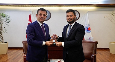 Ekrem İmamoğlu, Kağıthane Belediye Başkanı Mevlüt Öztekin’e tebrik ziyaretinde bulundu