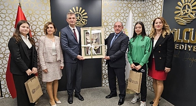 Gölcük'ün Başarılı Sporcuları Başkan Sezer’i Ziyaret Etti