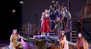 İBB Şehir Tiyatroları’nın, her yaştan seyircisini Harbiye Cemil Topuzlu Açık Hava Sahnesi'nde buluşturacağı Açık Hava Yaz Oyunları biletleri satışa çıkıyor