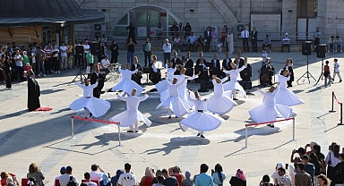 Konya Büyükşehir Belediyesi tarafından Karabük Üniversitesi’nde Sema Ayin-i Şerifi icra edildi