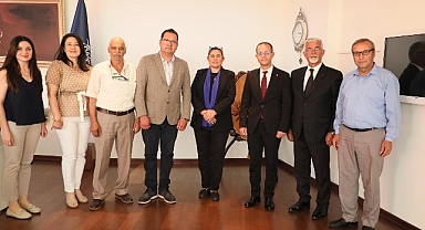 Kuyucak Belediye Başkanı Uğur Doğanca Aydın Büyükşehir Belediye Başkanı Özlem Çerçioğlu'na nezaket ziyaretinde bulundu