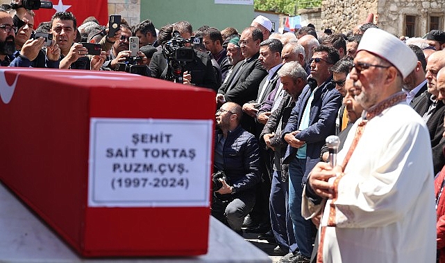 Nevşehir Belediye Başkanı Rasim Arı, Pençe Kilit Harekât Bölgesi'nde görevi esnasında yıldırım düşmesi sonucu şehit olan Piyade Uzman Çavuş Sait Toktaş’ın cenaze törenine katıldı