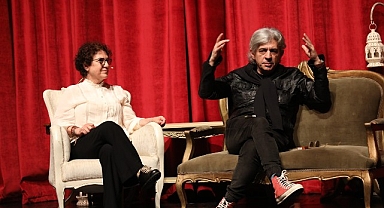 Okan Bayülgen Ya Filozof Olacaktım Ya Da Eğitimini Gördüğüm Sanatı Yapacaktım