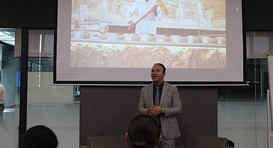 Üniversite öğrencileri iş dünyasının başarılı isimleriyle bir araya geldi