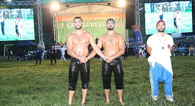 62. Geleneksel Tarihi Çalı Güreşleri’nin başpehlivanı Enes Doğan 