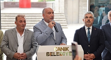 Başkan İbrahim Sandıkçı: “Kurban Bayramı’nın gönül coğrafyamızda huzur ve barışa vesile olmasını temenni ediyorum”