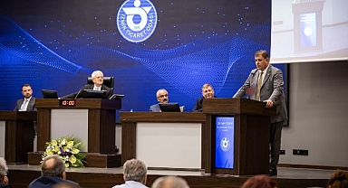 Başkan Tugay İZTO meclis toplantısına katıldı “Bu şehirdeki canlı cansız tüm varlıkların hizmetindeyim”