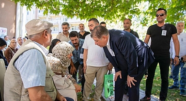 Başkan Tugay orman işçisi Serkan Topkaya'nın cenazesine katıldı