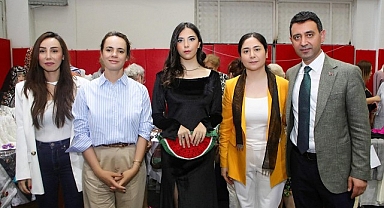  Bayraklılı kadınlarının yıl sonu sergisinde Filistin Vurgusu