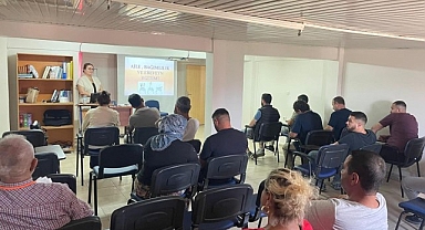 Burhaniye Belediyesi’nden Bağımlılıkla Mücadele Ailelere Destek Semineri