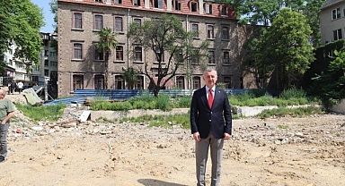 Büyükakın: Yıkılan vergi dairesinin yerine park yapılacak