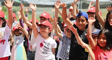 Çavuşlu Köyü'nde Renkli Karne Şenliği